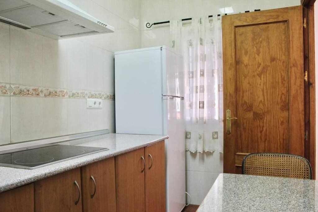 Apartamento Cerca De La Playa Torrecilla ネルハ エクステリア 写真